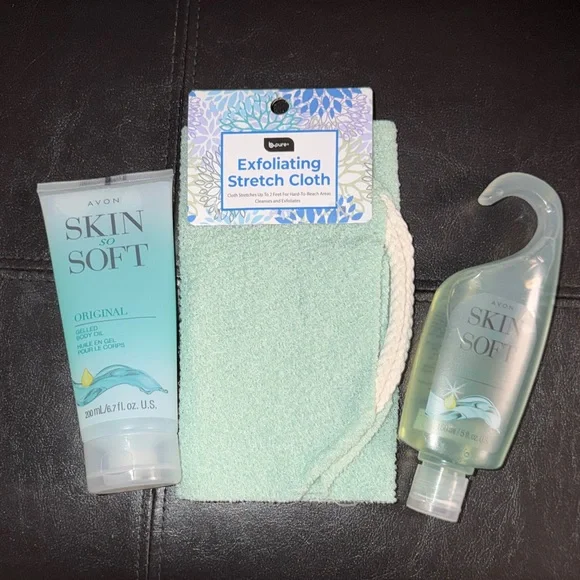 Avon Skin So Soft Mint Green Bath Gel & Oil with Exfoliating Cloth - Picture 1 of 1